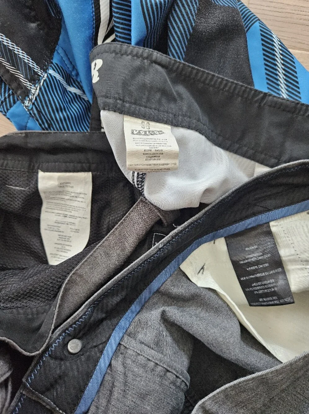 Volcom Shorts Size 36 - Set Of 3